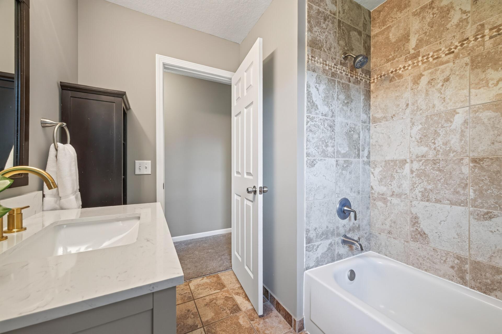 Main floor full bath