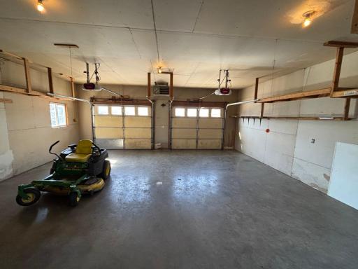 322 Oriole Avenue N, Thief River Falls, MN 56701