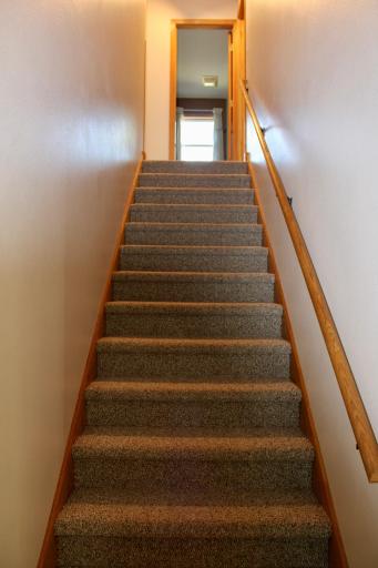 322 Oriole Avenue N, Thief River Falls, MN 56701