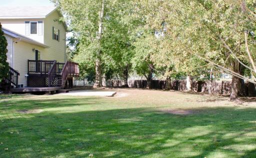 322 Oriole Avenue N, Thief River Falls, MN 56701