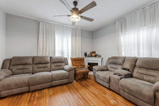 400 E Grove Street, Caledonia, MN 55921