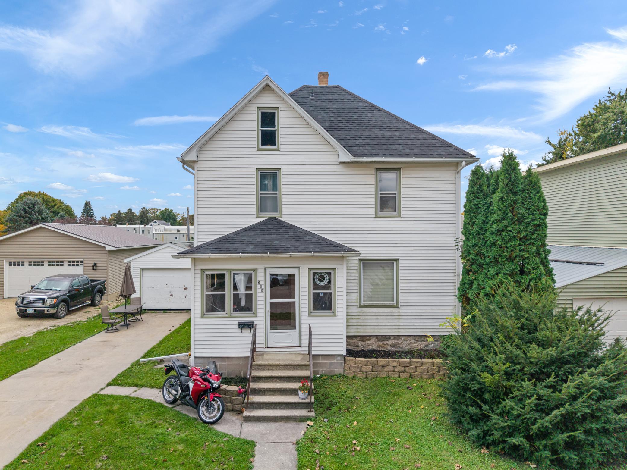 400 Grove St SE Calidonia (19).jpg