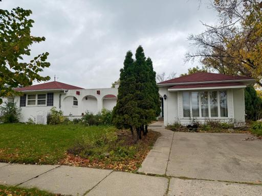 1502 Elm Street N, Fargo, ND 58102