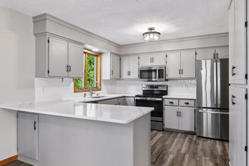 2621 Emerald Lane, Shakopee, MN 55379