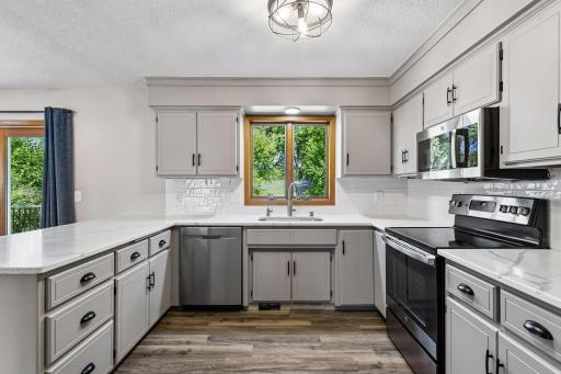 2621 Emerald Lane, Shakopee, MN 55379