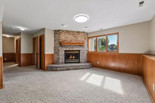 2621 Emerald Lane, Shakopee, MN 55379
