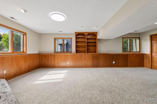 2621 Emerald Lane, Shakopee, MN 55379