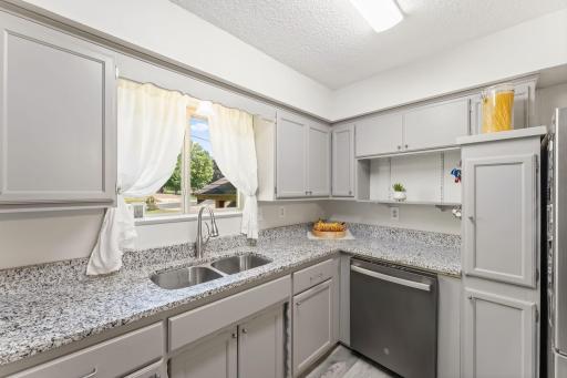 5393 Flagstaff Circle SE, Prior Lake, MN 55372