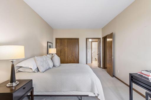 1235 Yale Place, 908, Minneapolis, MN 55403