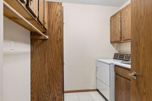 1235 Yale Place, 908, Minneapolis, MN 55403