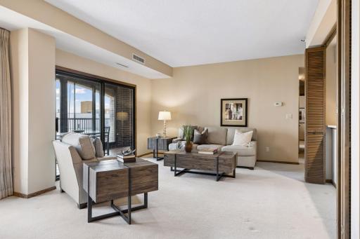 1235 Yale Place, 908, Minneapolis, MN 55403