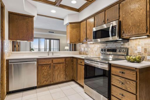 1235 Yale Place, 908, Minneapolis, MN 55403
