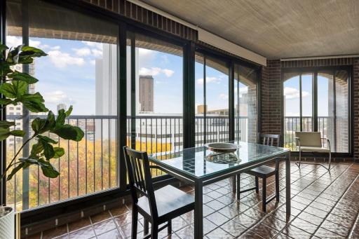 1235 Yale Place, 908, Minneapolis, MN 55403