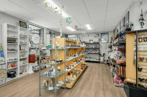 5701 Kentucky Avenue N, Crystal, MN 55428