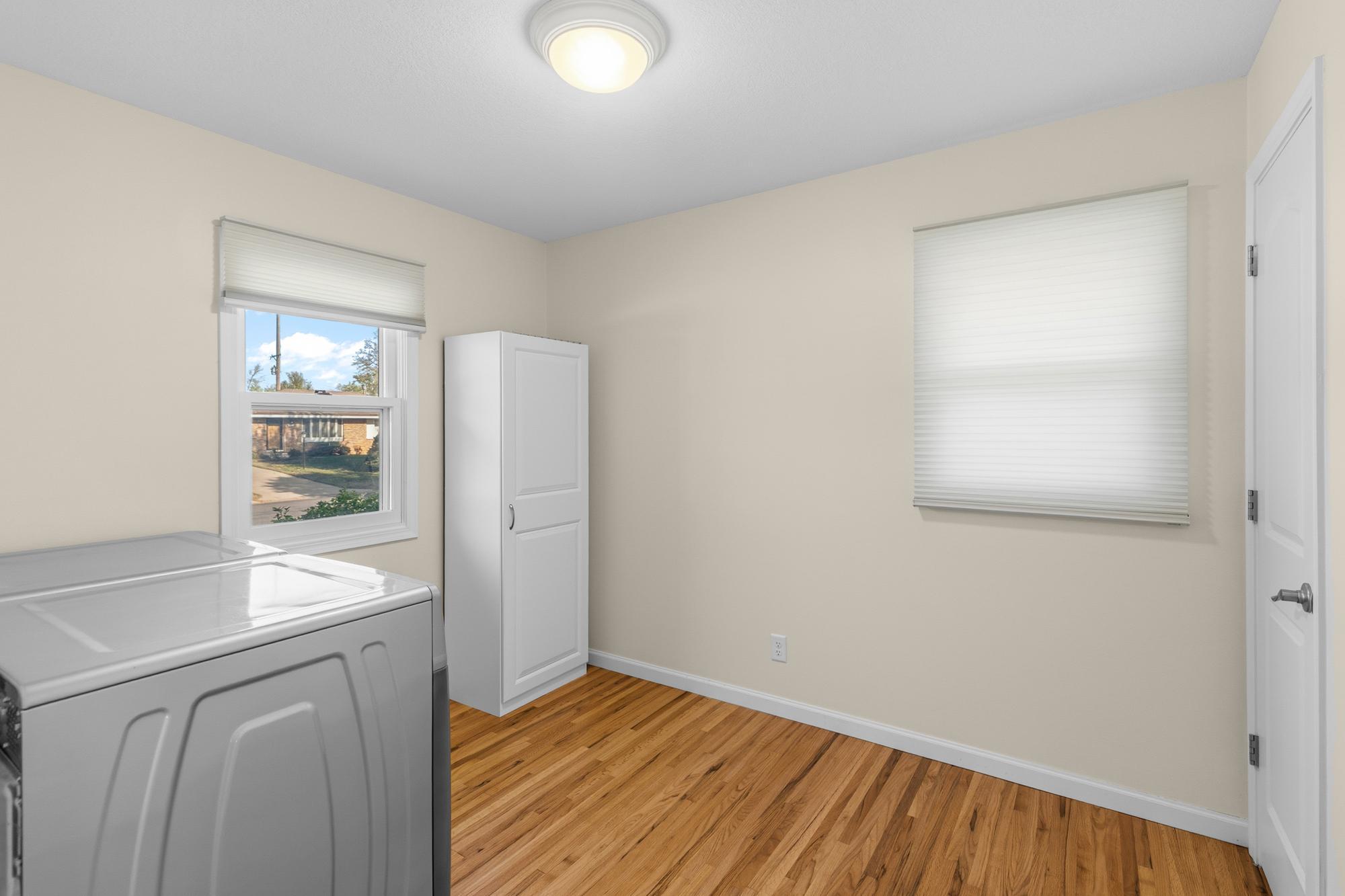 This main floor lundry feature is in the 3rd Bedroom and could be retained or easily removed.... Your choice.