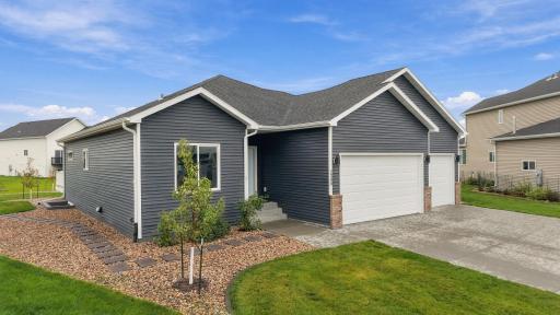 7386 28th Street S, Fargo, ND 58104