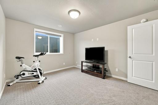 7386 28th Street S, Fargo, ND 58104