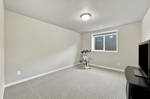 7386 28th Street S, Fargo, ND 58104