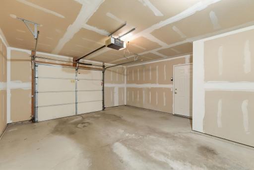 324 Valley View Drive SE, Willmar, MN 56201