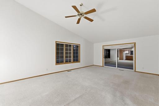 324 Valley View Drive SE, Willmar, MN 56201
