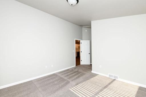 7284 30th Street S, Fargo, ND 58104