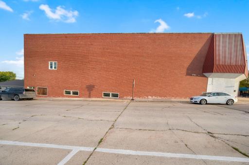 301 Downtown Plaza, Fairmont, MN 56031
