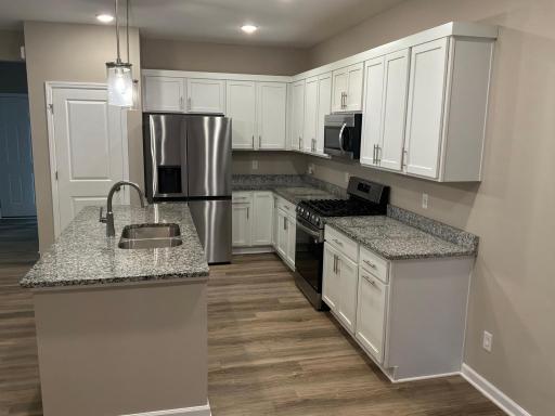 1577 100th Avenue NW, Coon Rapids, MN 55433
