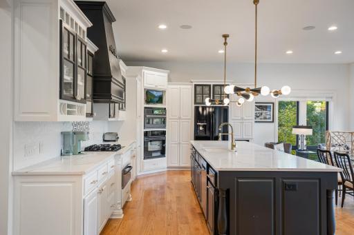 5966 Blackberry Trail E, Inver Grove Heights, MN 55076