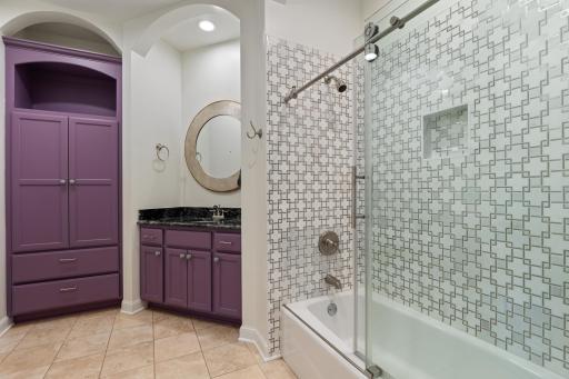 5966 Blackberry Trail E, Inver Grove Heights, MN 55076