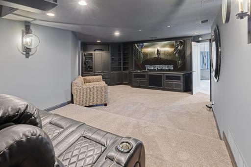 5966 Blackberry Trail E, Inver Grove Heights, MN 55076
