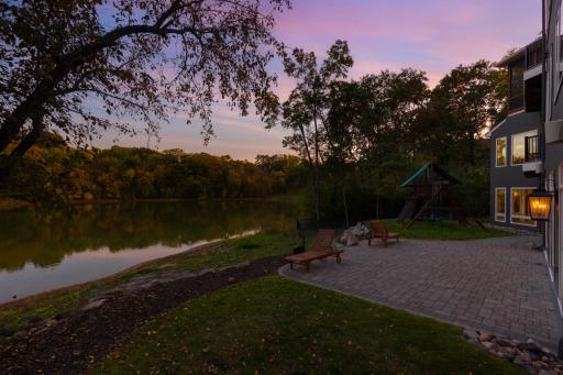 5966 Blackberry Trail E, Inver Grove Heights, MN 55076