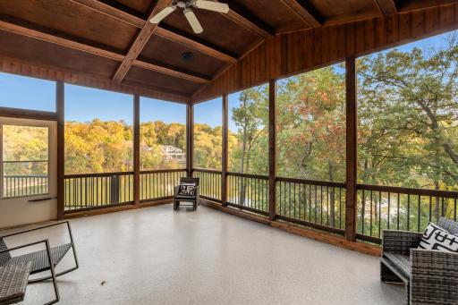 5966 Blackberry Trail E, Inver Grove Heights, MN 55076