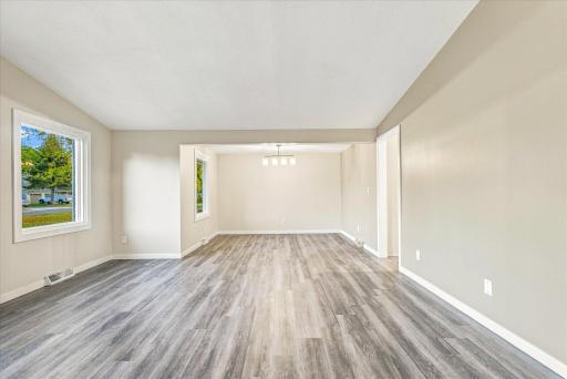 651 Sunset Lane N, Cambridge, MN 55008