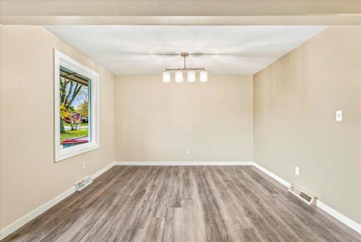651 Sunset Lane N, Cambridge, MN 55008