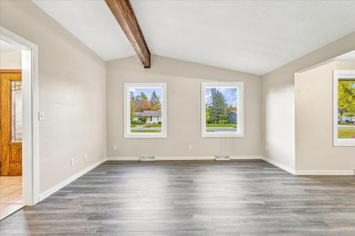 651 Sunset Lane N, Cambridge, MN 55008