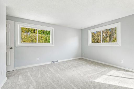 651 Sunset Lane N, Cambridge, MN 55008
