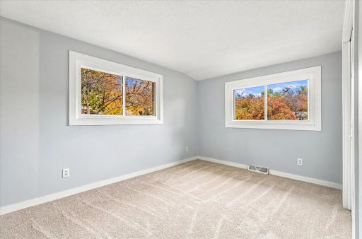 651 Sunset Lane N, Cambridge, MN 55008