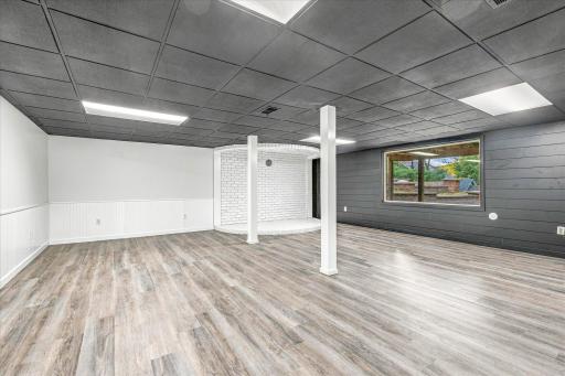 651 Sunset Lane N, Cambridge, MN 55008