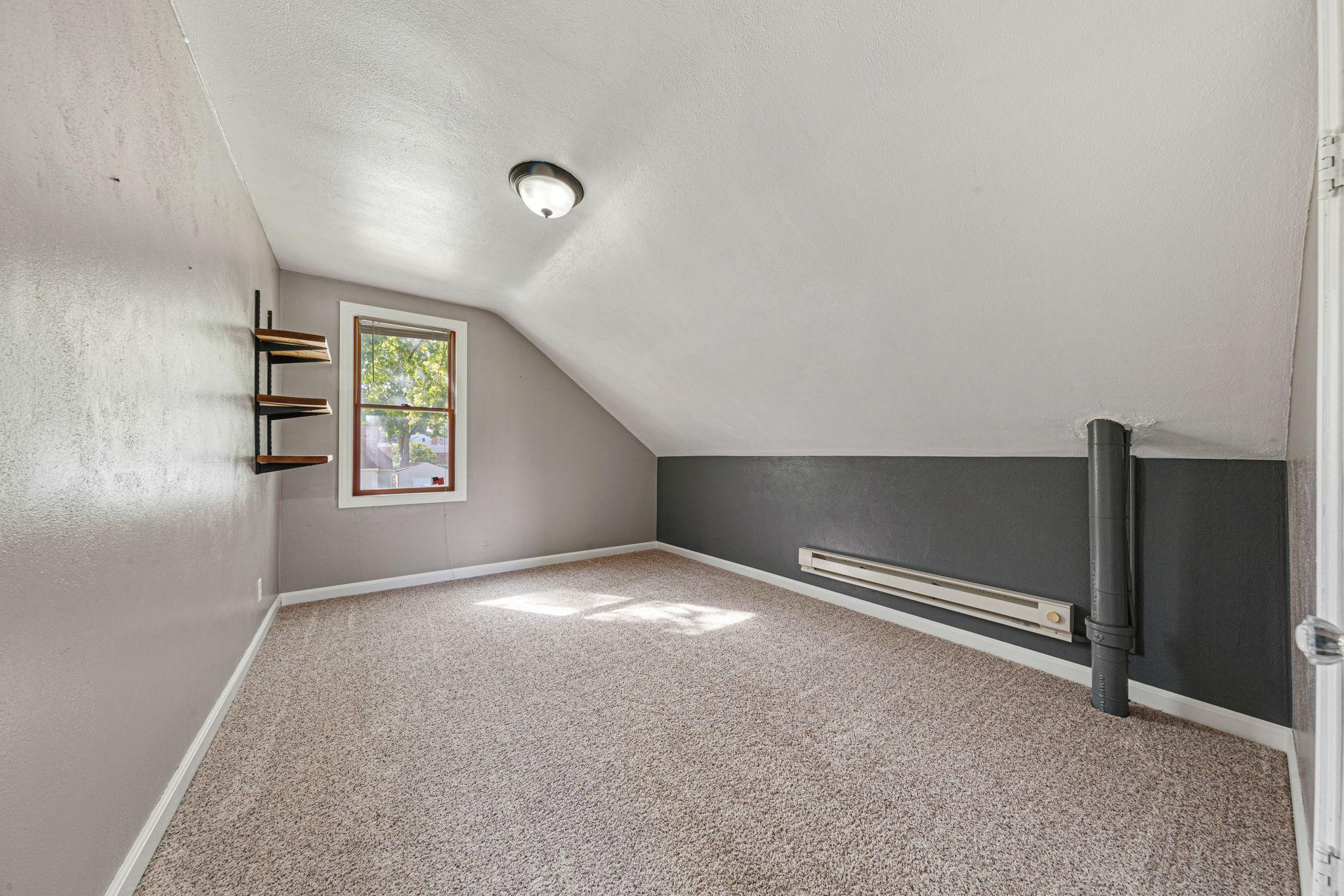 30-web-or-mls-30 Bedroom 3.jpg