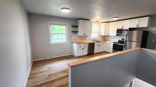 1537 22nd Avenue S, Fargo, ND 58103