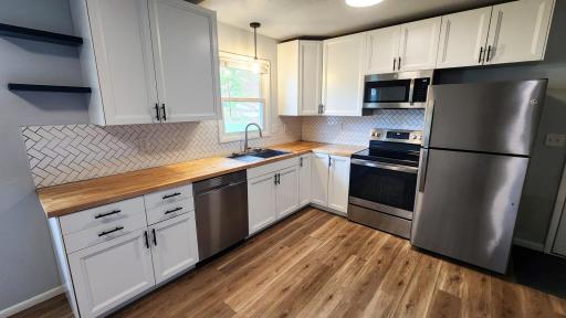 1537 22nd Avenue S, Fargo, ND 58103