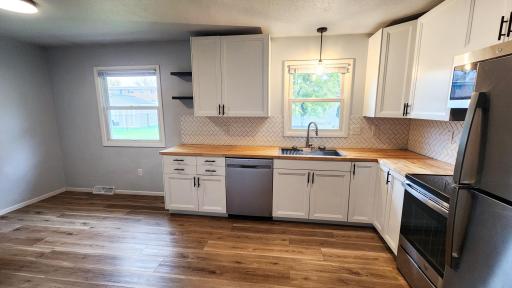 1537 22nd Avenue S, Fargo, ND 58103