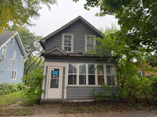 606 Cook Avenue E, Saint Paul, MN 55130
