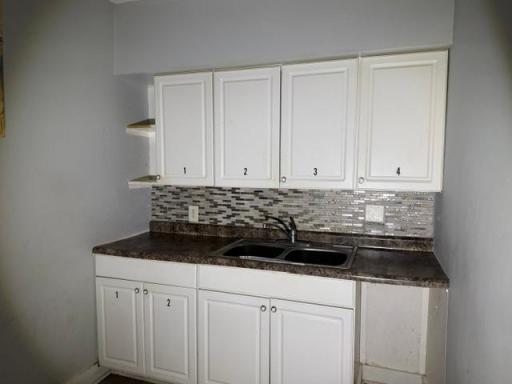 606 Cook Avenue E, Saint Paul, MN 55130