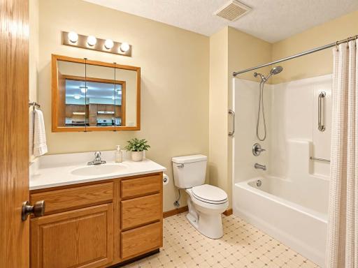 615 Fair Avenue W, Mora, MN 55051