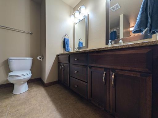 222 30th Avenue E, West Fargo, ND 58078