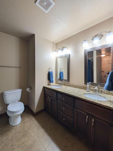 222 30th Avenue E, West Fargo, ND 58078