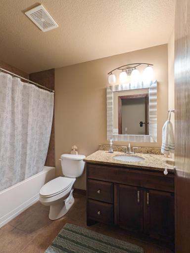 222 30th Avenue E, West Fargo, ND 58078