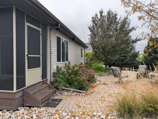 222 30th Avenue E, West Fargo, ND 58078