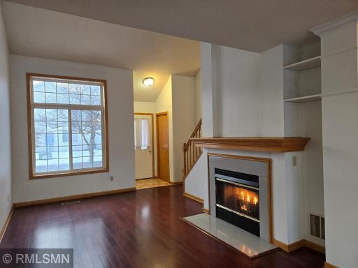 949 Old Steine Circle, New Brighton, MN 55112
